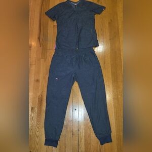 Women's Short Sleeve Top in Dark Gray